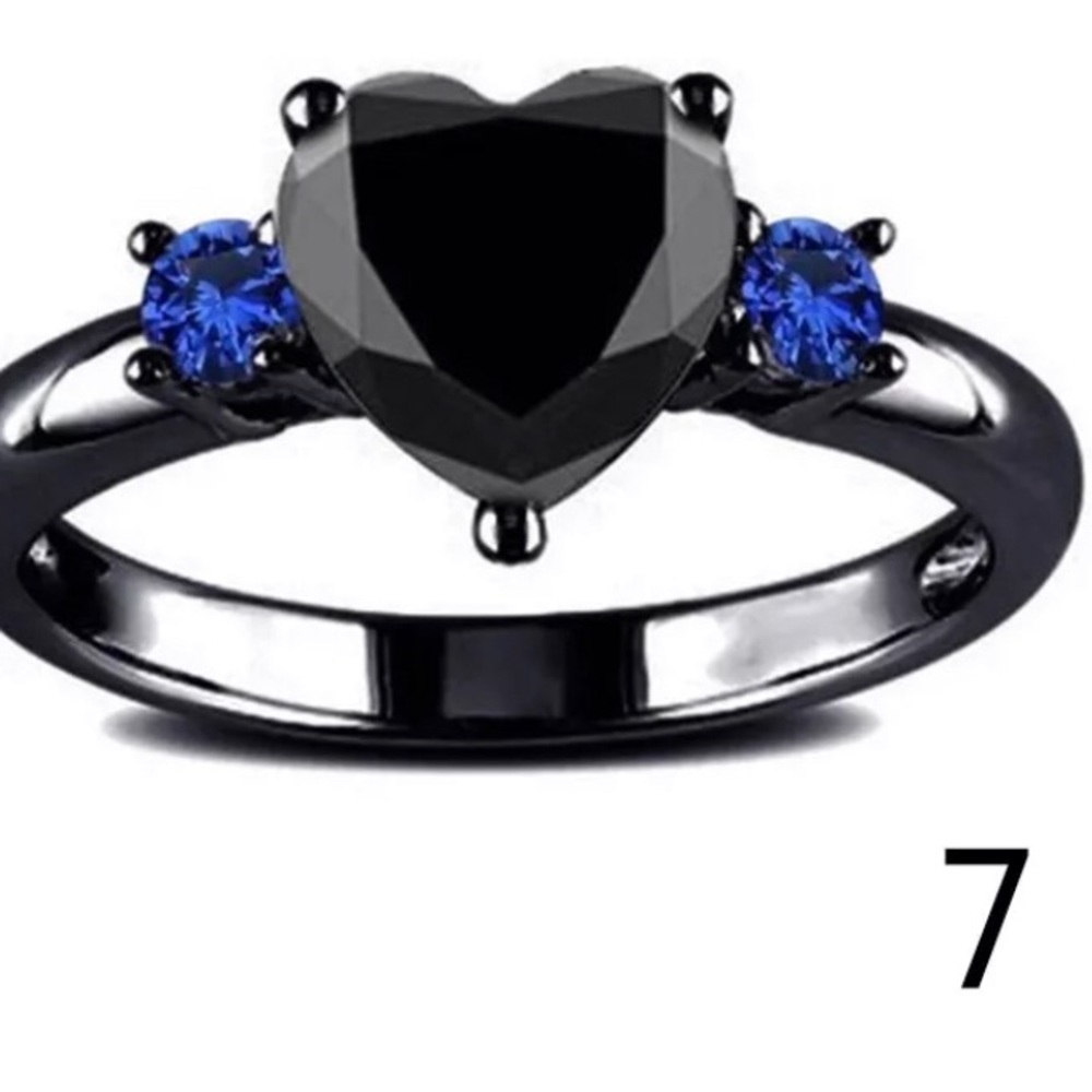 BE MINE 🖤 CZ Black heart Fashion Ring NWT